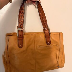 Elegant Tan Leather Handbag